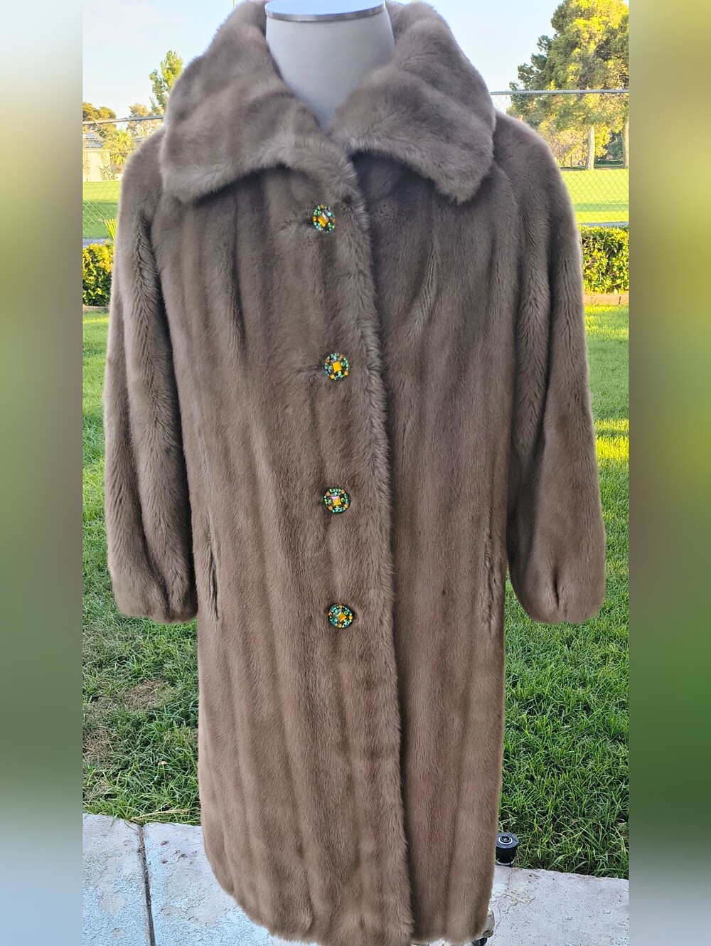 Women's Faux Fur Coat Brown Custom Decorative Buttons Sz 8 Superb Vintage